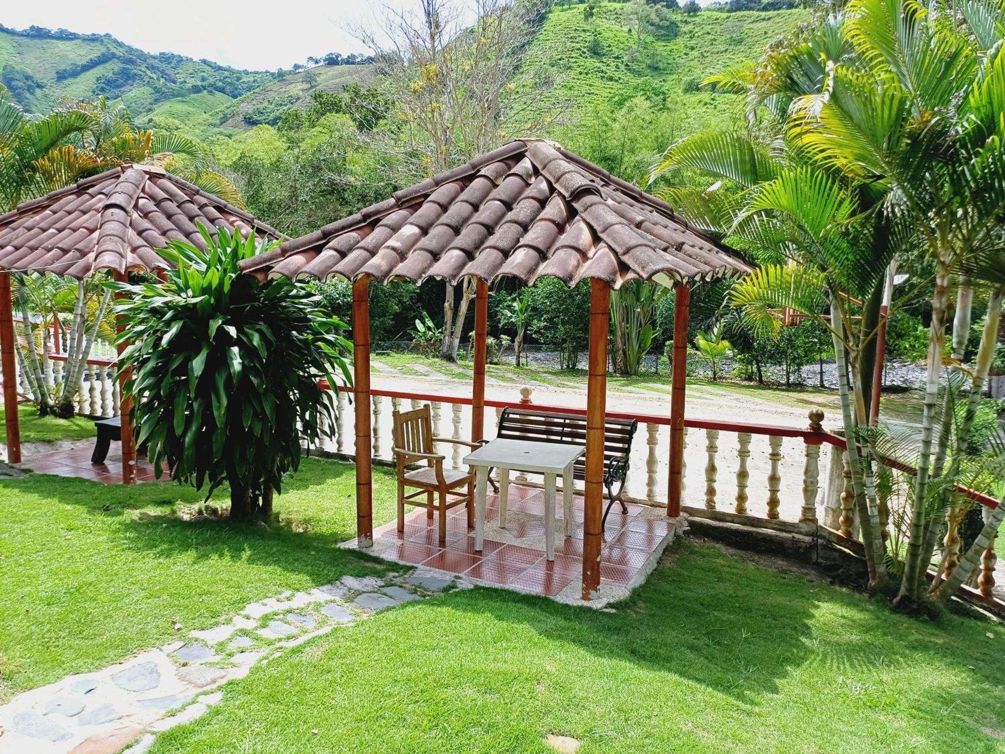 Hotel Campestre La Gaitana Tobia Buitenkant foto